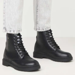 BLAKE - High-Tops - Women -Nike-winkel B46 3601 02 MODEL