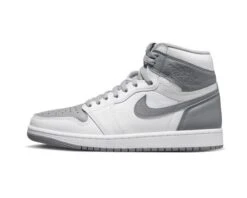 Air Jordan 1 Retro High OG Stealth