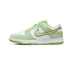 Nike Dunk Low SE Fleece Green